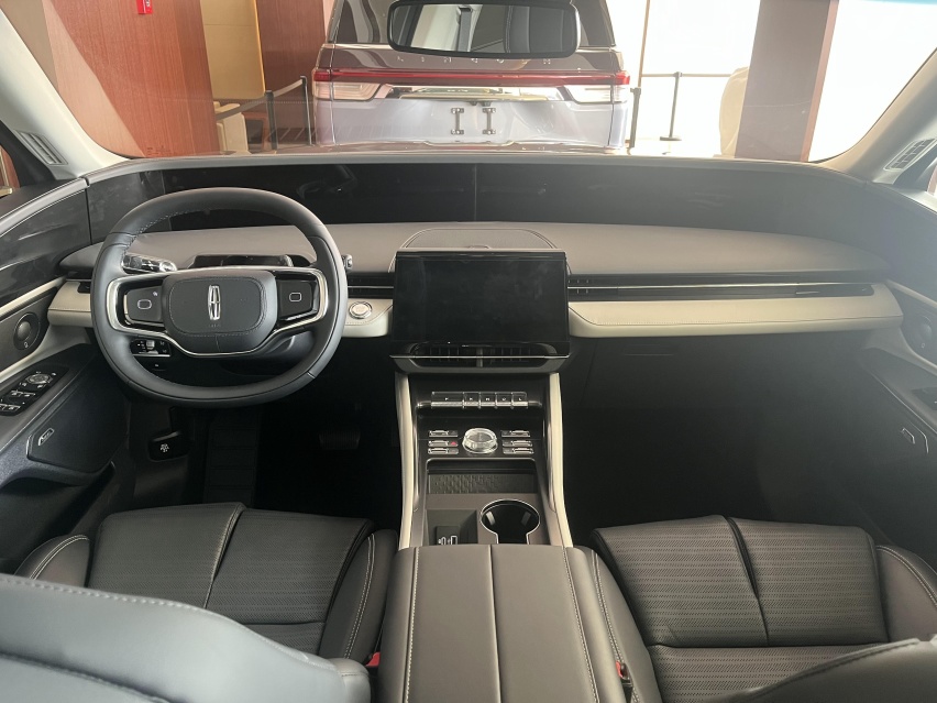 比拼SUV：林肯航海家对决沃尔沃XC60
