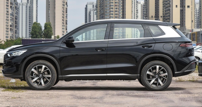 比亚迪真正“王牌”亮剑！10万级大混动SUV