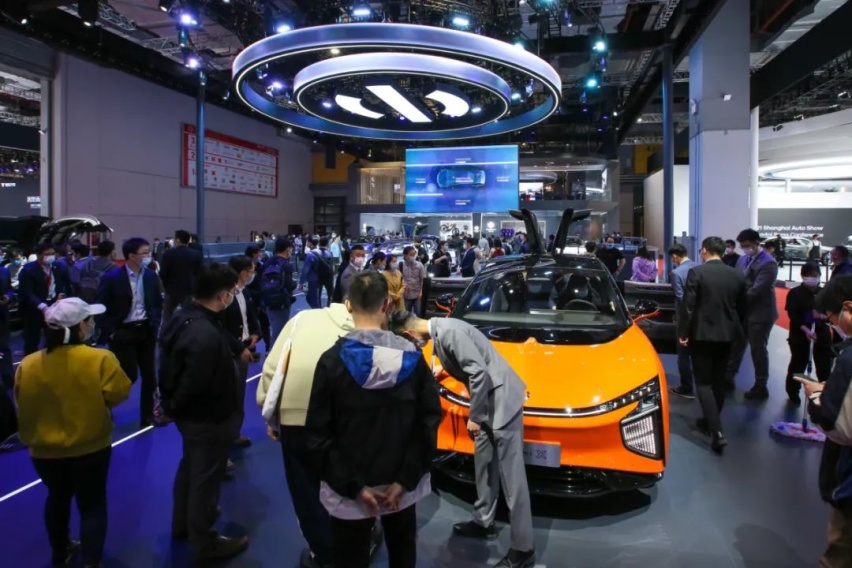 上海车展 | 一辆可进化的电动车，高合HiPhi X登陆上海