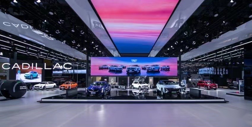 打开2023上海车展，感受凯迪拉克的豪华与温度