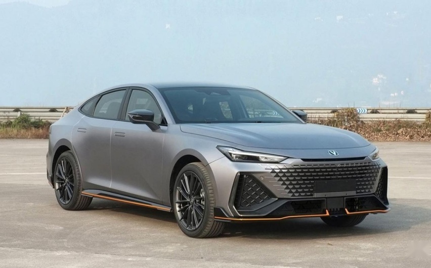 经典车型动力升级，长安UNI-V 2.0T版，能否延续往日辉煌？