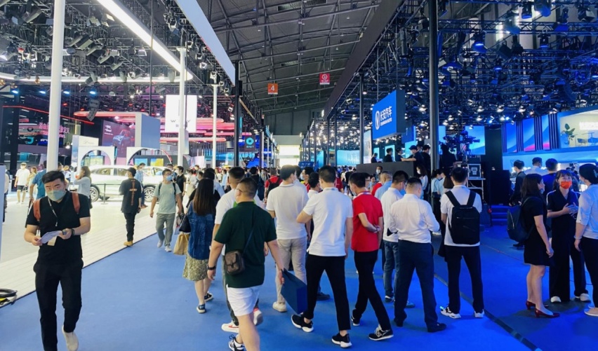成都车展丨虽遗憾撤展，但阻止不了中国汽车狂奔的脚步