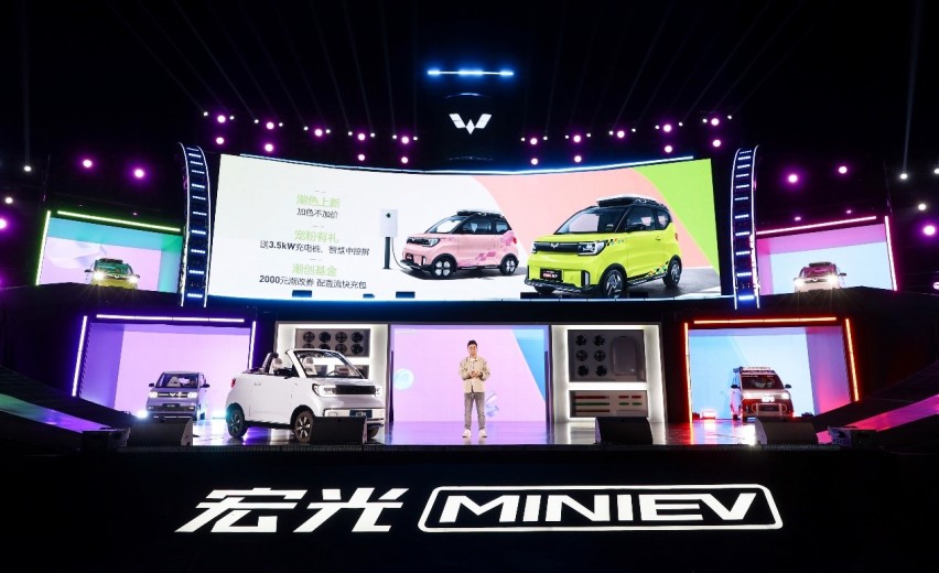 售价9.99万元 宏光MINIEV敞篷版正式上市