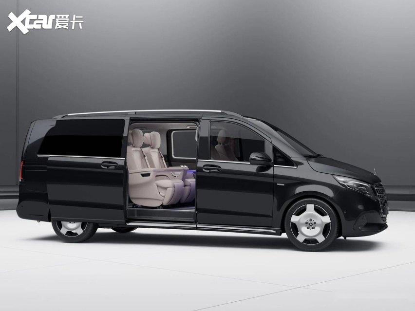 移动的会客厅:奔驰V级与老板的出行哲学