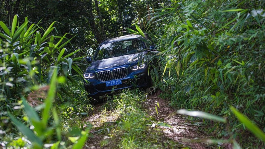 标配激光大灯的中大型SUV！开上TA才懂啥叫豪华又运动