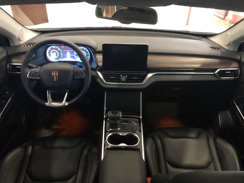 ​【不羁聊车】红旗首款纯电SUV，试看E-HS3如何定义精致