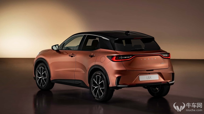 三缸发动机+小型SUV，雷克萨斯LBX官图发布