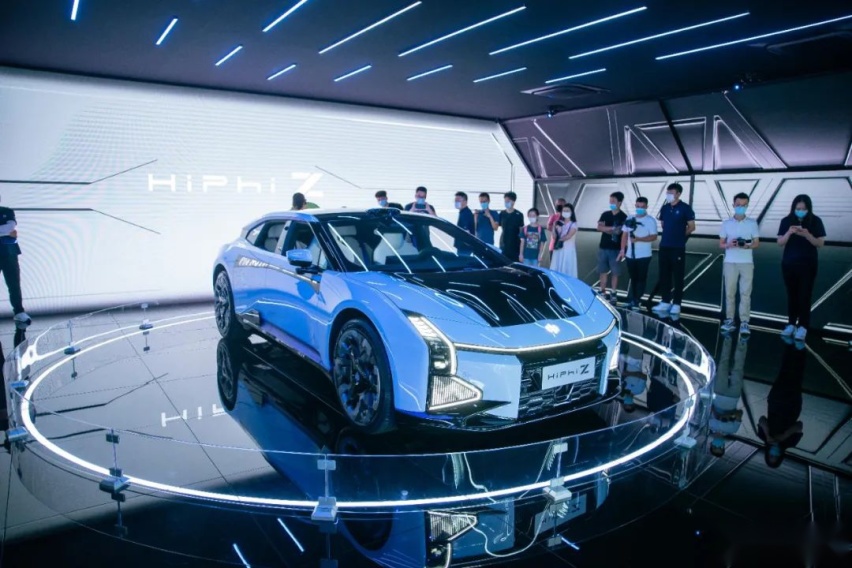 一辆能够合法上路准备开卖的概念车？量产敢这么玩也只有高合了