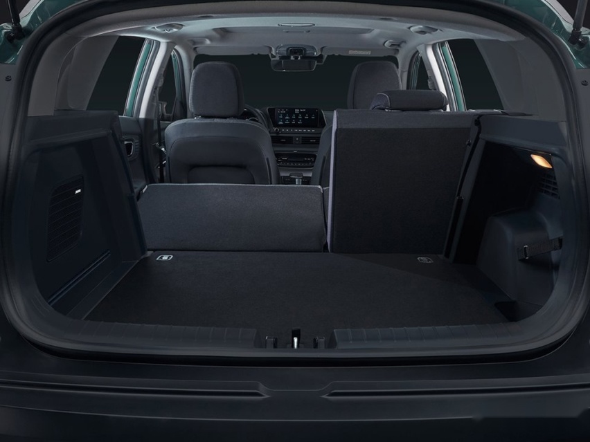 定位小型SUV 现代全新Bayon官图发布