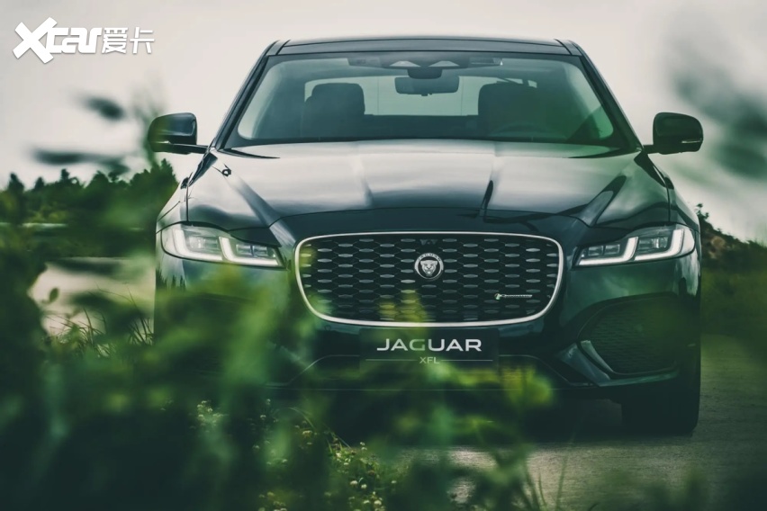 即便价格有了显著的下调,但捷豹xfl的性能并未因此受到任何影响.