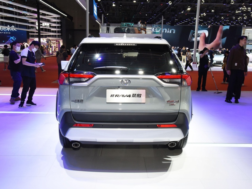 17.68万元起 新款一汽丰田RAV4荣放上市 三种动力可选