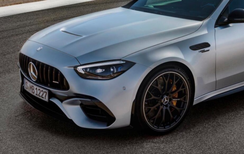 以AMG的荣誉！百公里3.4秒，梅赛德斯-AMG C 63 S全球首发