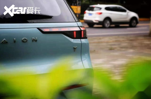 定位相同，AION Y面对宋PLUS EV，到底谁的表现更加出色