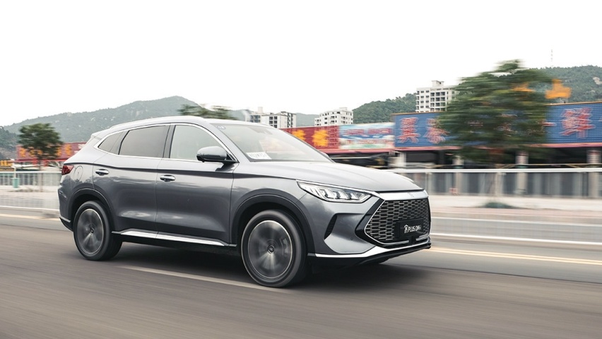 4.4L油耗！加速感不输2.0T？这辆国产新SUV确实不错！