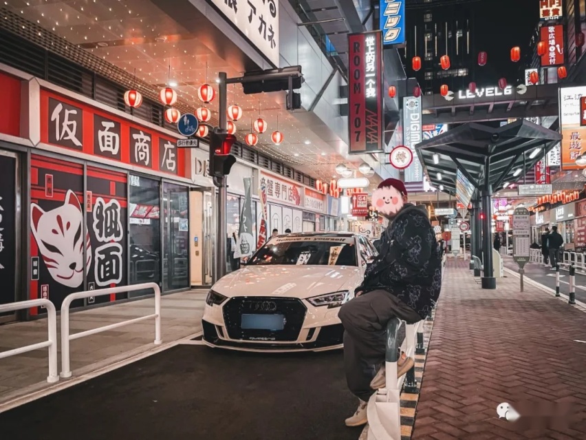 4套轮毂4次改色的奥迪A3，折腾久了还是自己开车房更方便