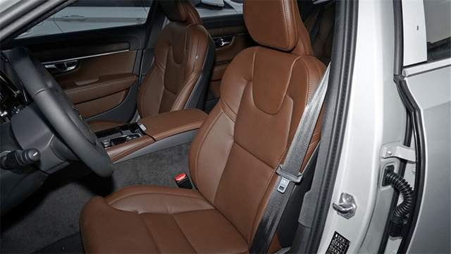 豪华插混中大型车，S90续航、动力更强，配置不如A6L？