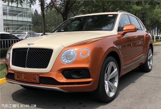 2019款4.0 汽油添越 V8配置 双色车身 上海报价