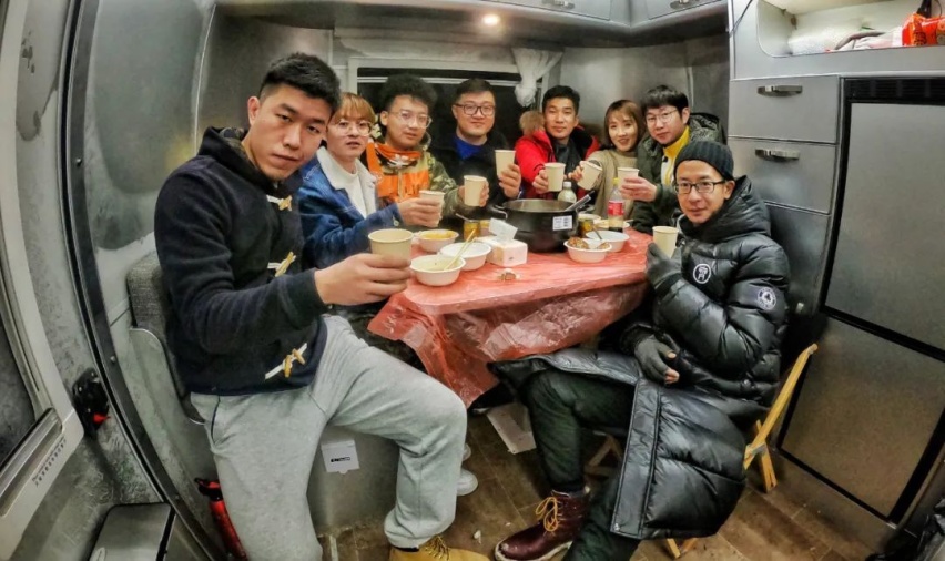 驾期 | 拉着房车巡游五千多公里，我们一路杀到大西北