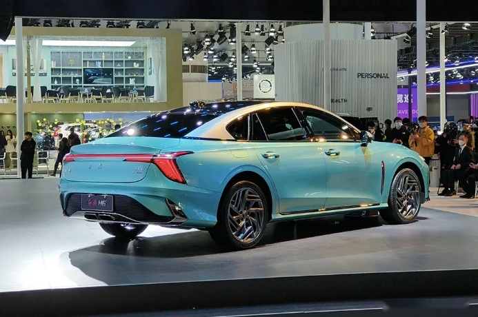 2.0T动力 溜背+掀背 这款国产中型轿跑车颜值拼的过大众CC
