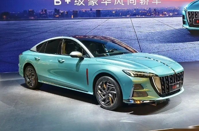 2.0T动力 溜背+掀背 这款国产中型轿跑车颜值拼的过大众CC