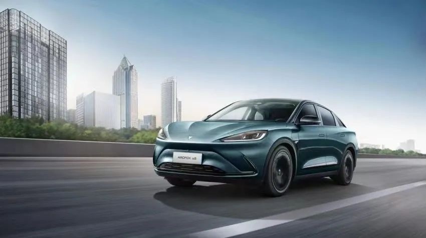 完胜Model Y、汉EV！极狐这对森系“双子星”堪称宝藏车型