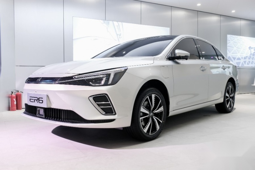 SUV/MPV/纯电/燃油齐上阵，双车标并行，荣威发多款新车