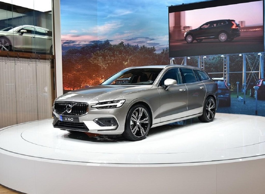 2022款沃尔沃V60上市，推出四款车型，不同外观更加炫酷