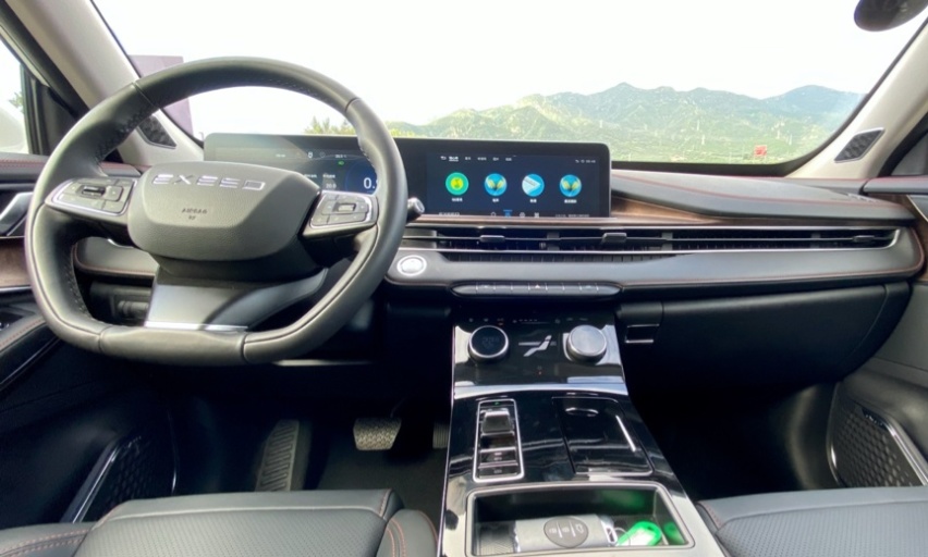10万元也能选高端SUV,试驾星途LX 1.5T乘风破浪版