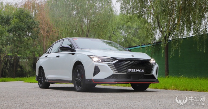 十多万就能买冠军车？ 试驾新款东风风神奕炫MAX！