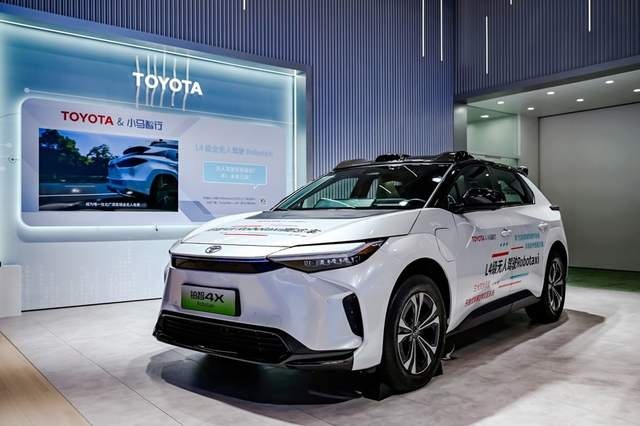 铂智品牌第二款战略新车——铂智3X北京车展全球首发亮相
