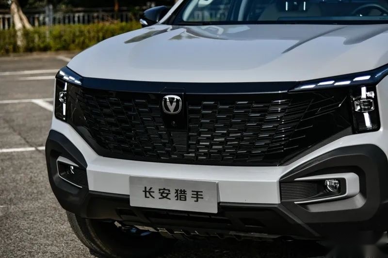 国内首款量产增程式皮卡 长安猎手试驾体验