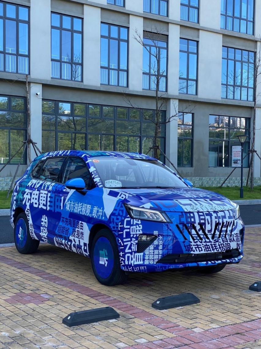 10万起的混动SUV要来了，不用插电续航1100KM，五菱又推国民神车