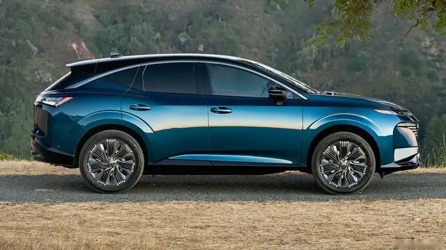 外形别致，抛弃3.5升V6，2.0T+9AT！日产楼兰换代，会入华？