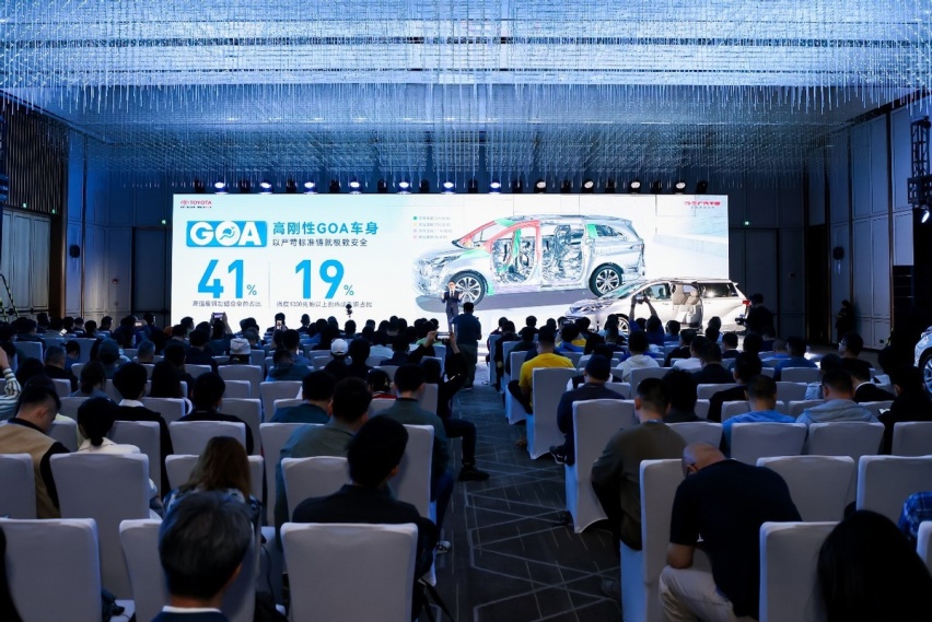 降价2.5万还增配， 2024款赛那卷价格更卷产品