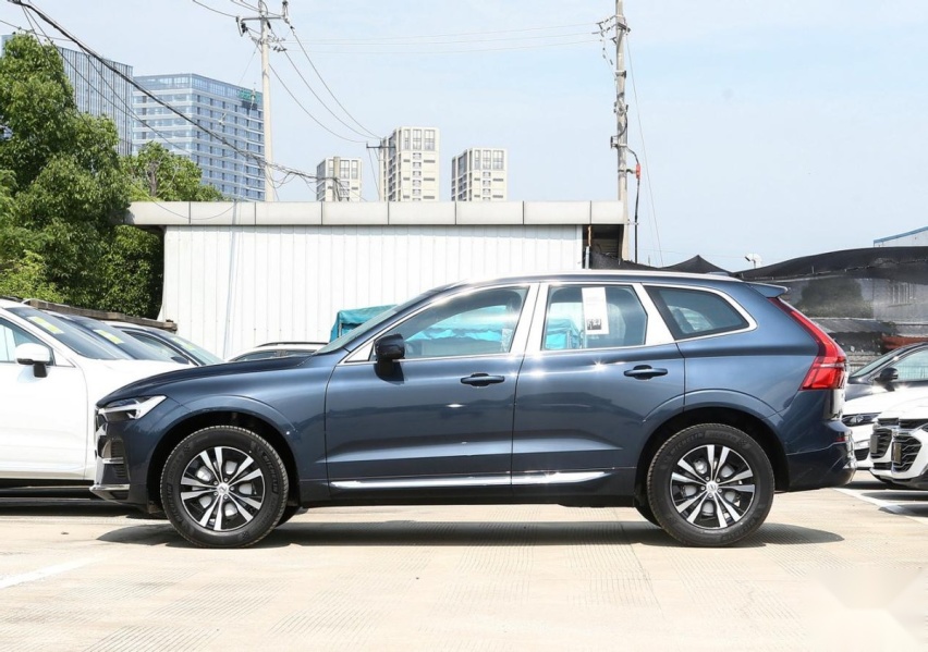 沃尔沃新款XC60上市，起售价37.79万元，配置有所提升