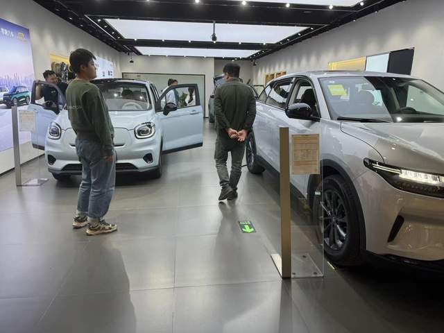 试驾零跑C10 中型SUV12.88万起 更多升级更多诚意