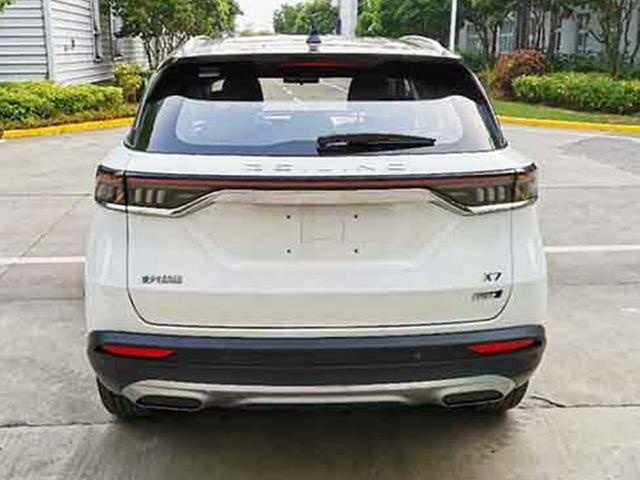 BEIJING-X7插电混动版实车亮相 最低油耗仅1.4L