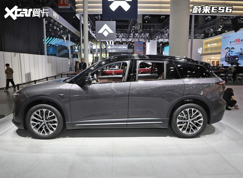 30万预算买SUV，选电还是选油？蔚来ES6对比宝马X3