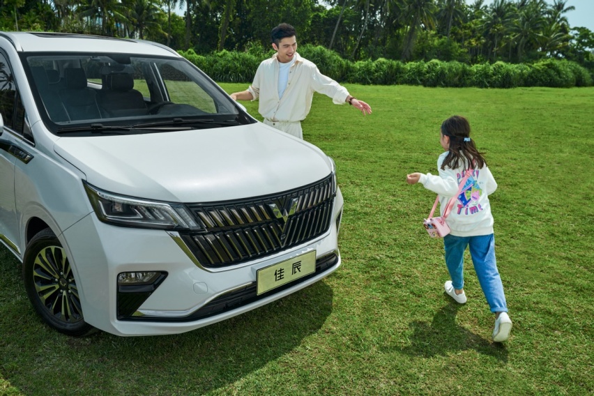 导购｜硬核7座家用MPV 五菱佳辰落地十万内 空间利用率极高