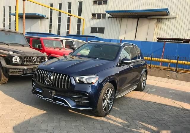 100万内最强奔驰GLE，全新AMG GLE53实拍，很少见