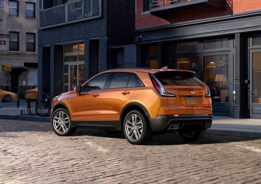 林肯冒险家和凯迪拉克 XT4正式对决，谁是新时代的巅峰豪华SUV？