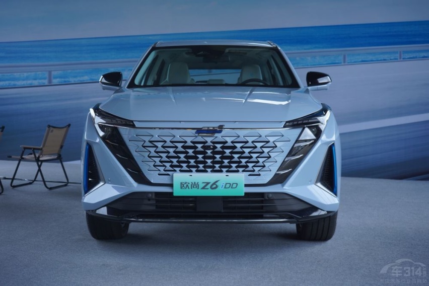 新老混动SUV 欧尚Z6 iDD对比宋Pro DM-i