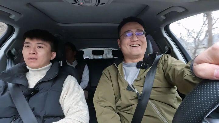 买2个车位停1台车，旅行车车主的真实生活！