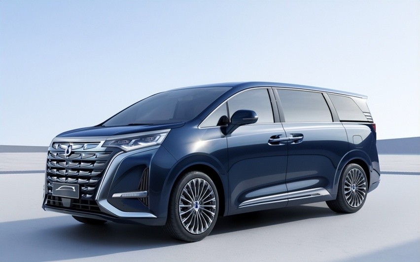 续航1000km，一体式座椅+5.2米车身，腾势MPV或45万元起售