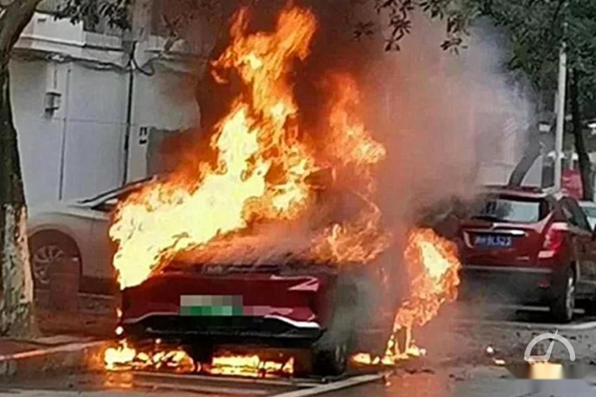 一个月连烧3辆 威马汽车起火并伴有爆炸声 引发紧急召回