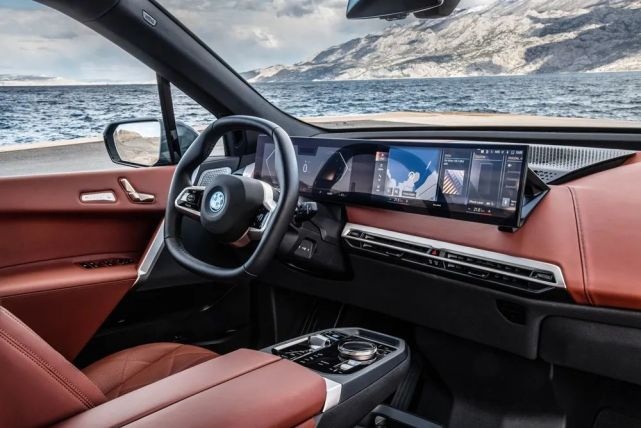 宝马电动攻势扔王炸：BMW iX、BMW i4同日发布，数据硬核，续航