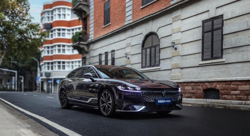 行政级座驾新典范 试驾2024款岚图追光PHEV