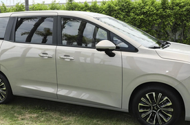 纯家用，十万级的五菱星光730 PHEV，如何从对手口中“夺食”？