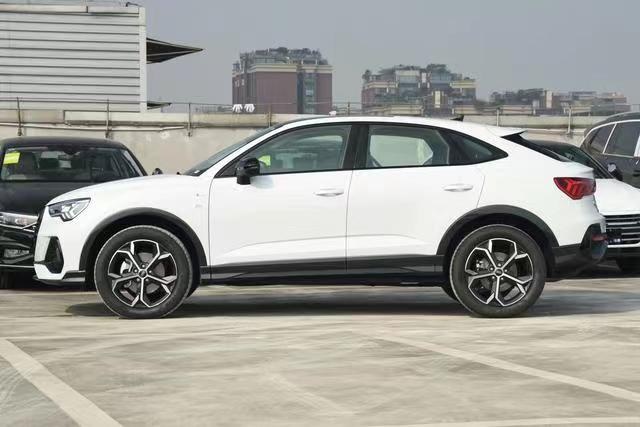 奥迪Q3家族冰雪运动版正式上市，32.97万元起