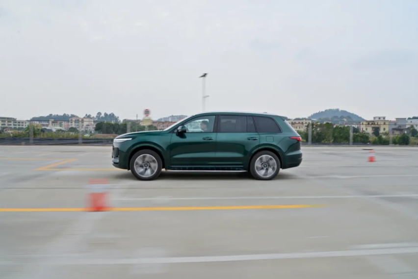 第二代GS8、汉兰达双擎、理想ONE同台比拼，谁是百米冲刺王？